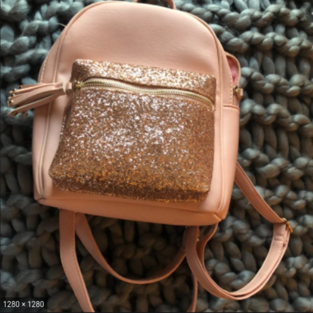 Cute pink mini backpack!